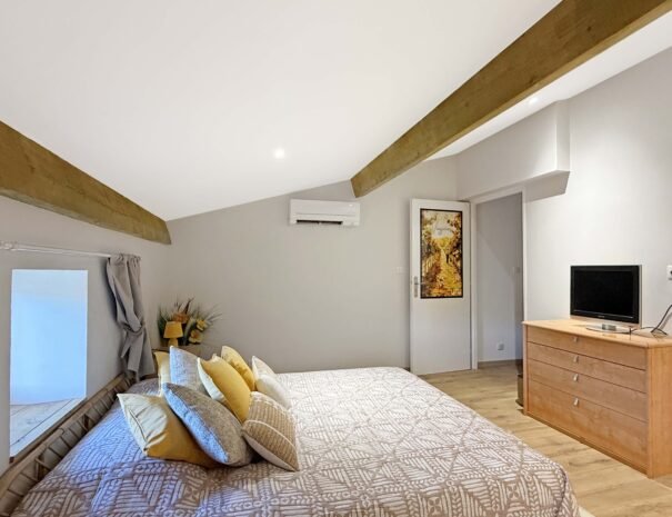 Espace détente de la chambre Viognier au Mas de La Rochette, chambre d'hôtes de charme en Ardèche